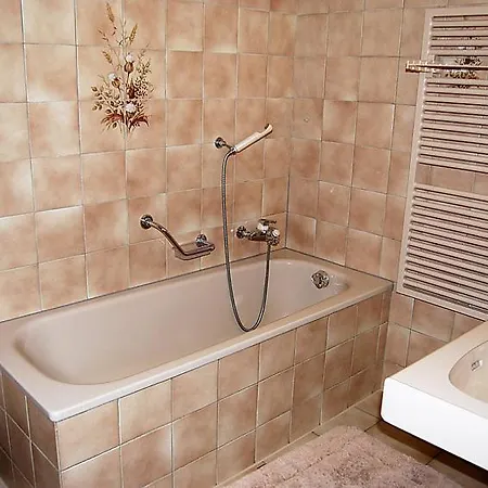 Prarion Sleeps 8 *